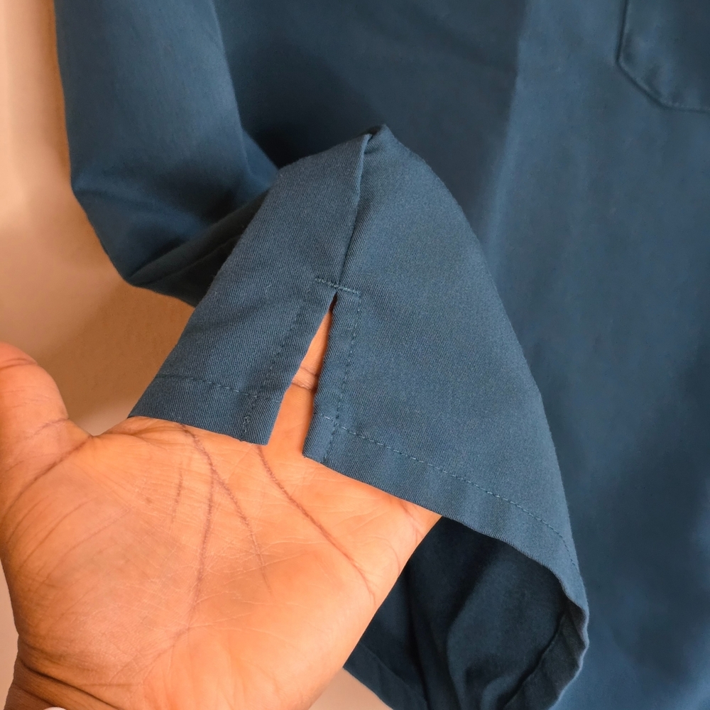 FIGS Scrub Top Women’s M Caribbean Blue Catarina FIONx V-Neck One Pocket - Picture 9 of 12